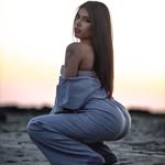 janet_leoni_