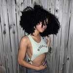 theprettygirlwithecurlyhair_