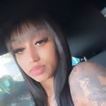 prettyyellaa_
